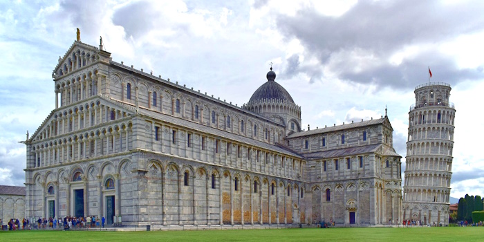 Der Dom von Pisa (Kathedrale) von außen